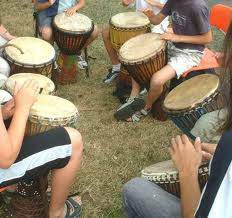 give courses and workshops djembe
