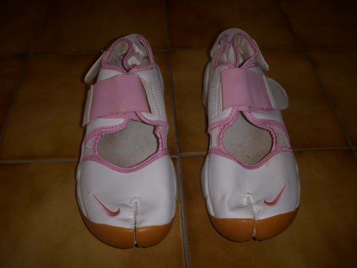 chaussures NIKE et steppeur