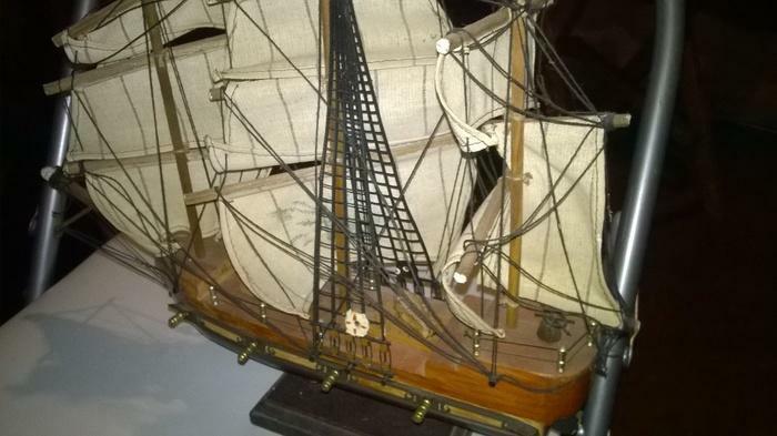 Belle GRANDE maquette de bateau 3 mats FRAGATA ESP
