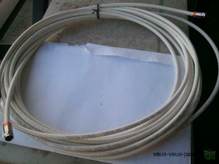 Câble serti F-F de 8 mètres