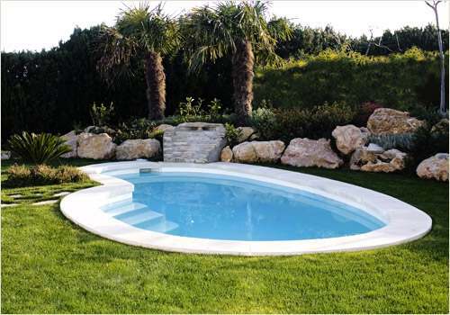 votre piscine coque polyester ou traditionnelle pour cet été