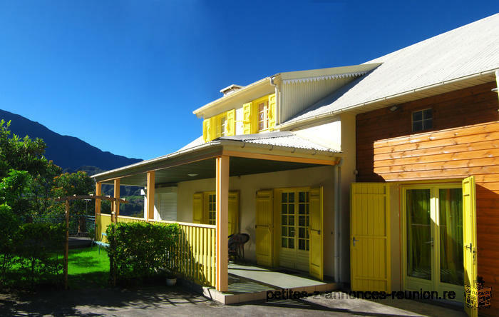 Location saisonnière de trois villas meublées à Cilaos (réunion)