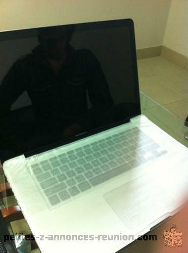 MacBook Pro écran Retina 15,4 pouces processeur quadricœur Intel i7 à 2,8 GHz