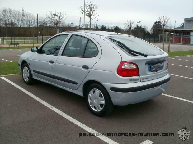 Renault Megane 1.4L 16V tres bon état