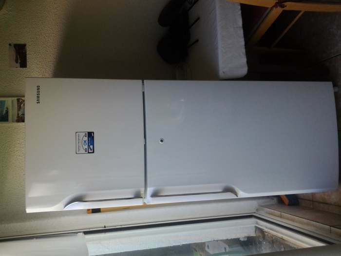 refrigerateur-congelateur Samsung neuf