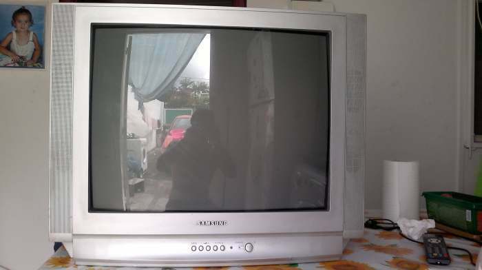 television couleur 70 cm