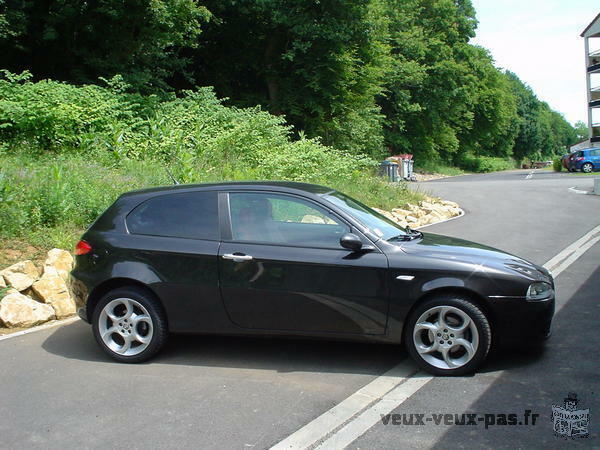 Alfa romeo 147 JTD 150 distinctive