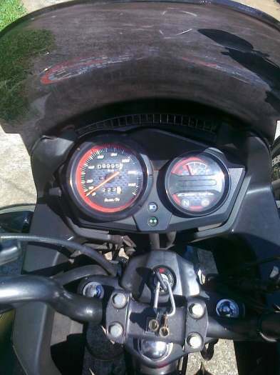 CBF 125, 9995 km, 2.5l/100km: 2200 €