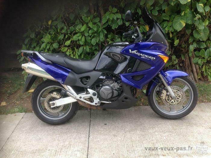 HONDA 1000 VARADERO ANNEE 2004 EXCELLENT ETAT