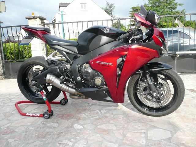 Honda cbr 1000 rr fire blade 38000 kms année 2007