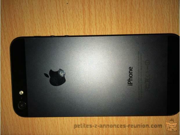 Iphone 5 noir 16go en comme neuf débloqué