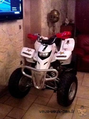 Joli Quad Yamaha 240 blaster