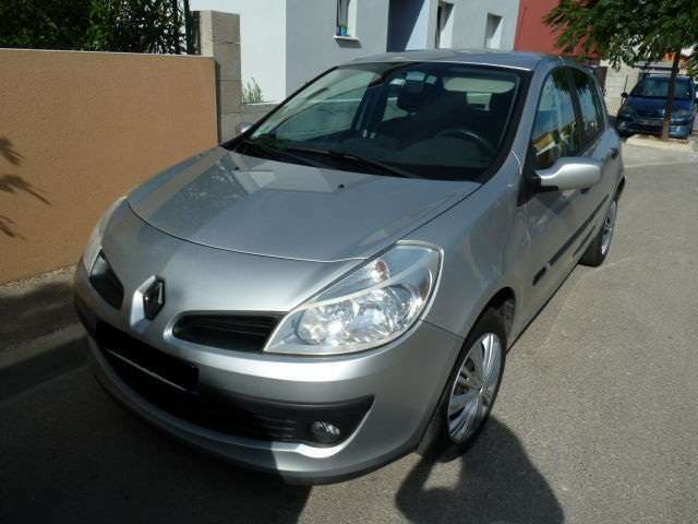 Renault Clio iii 1.5 dci 85 confort dynamique 5p