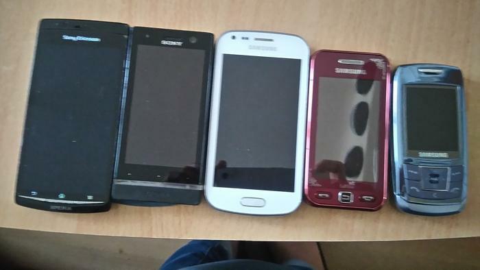 Six smartphones en très bon état à vendre à un bon tarif en Île-de-France ( 92400 ).